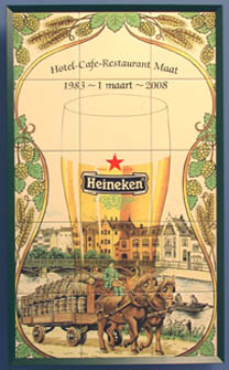 Tegeltableua op tramhuisje